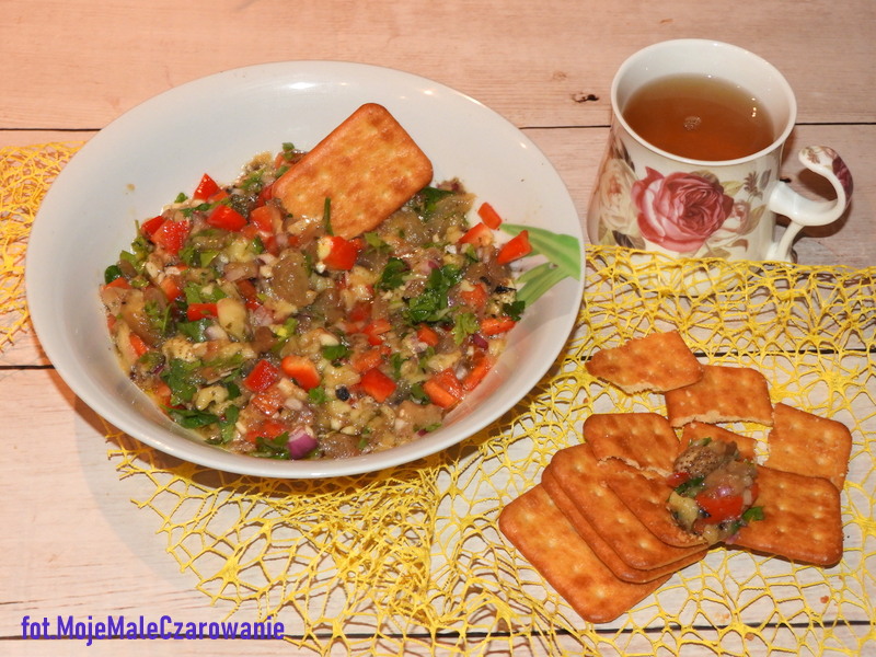 Melitzanosalata czyli grecka sałatka z bakłażanem