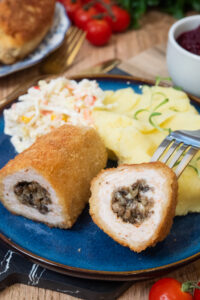 Roladki z kurczaka z pieczarkami