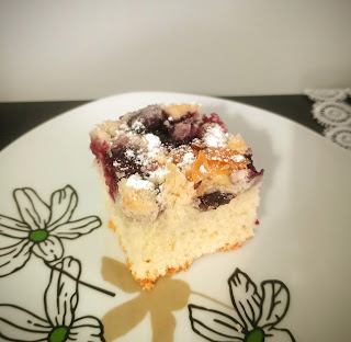 Ciasto na kefirem z owocami i kruszonką