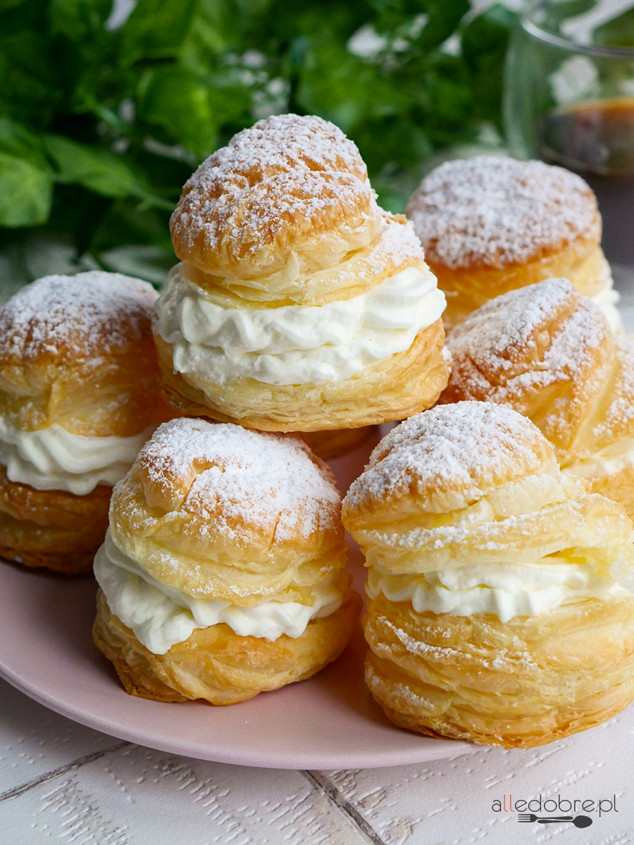 Ptysie z ciasta francuskiego