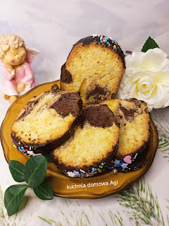 Babka piaskowa na majonezie z kakao i polewą kakaową