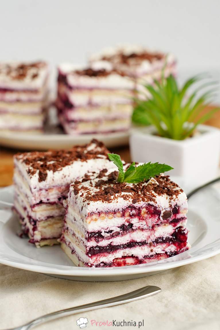 Przekładaniec porzeczkowy bez pieczenia