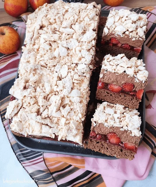 Ciasto Truskawkowy Bezowiec