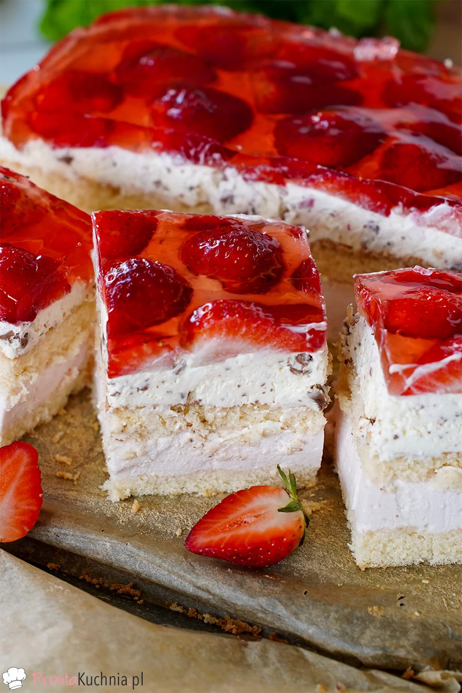 Ciasto z truskawkami i galaretką