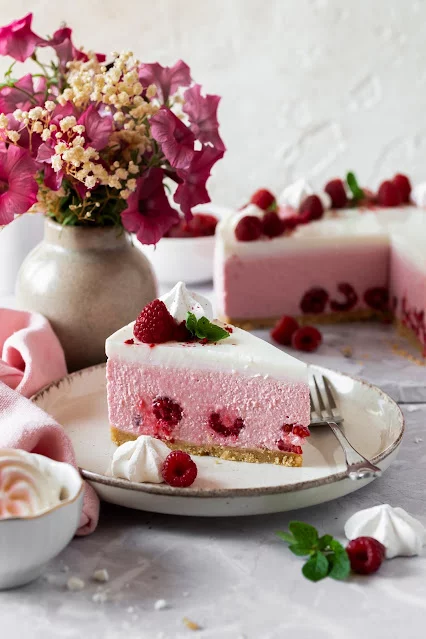 Malinowy sernik na zimno z panna cottą