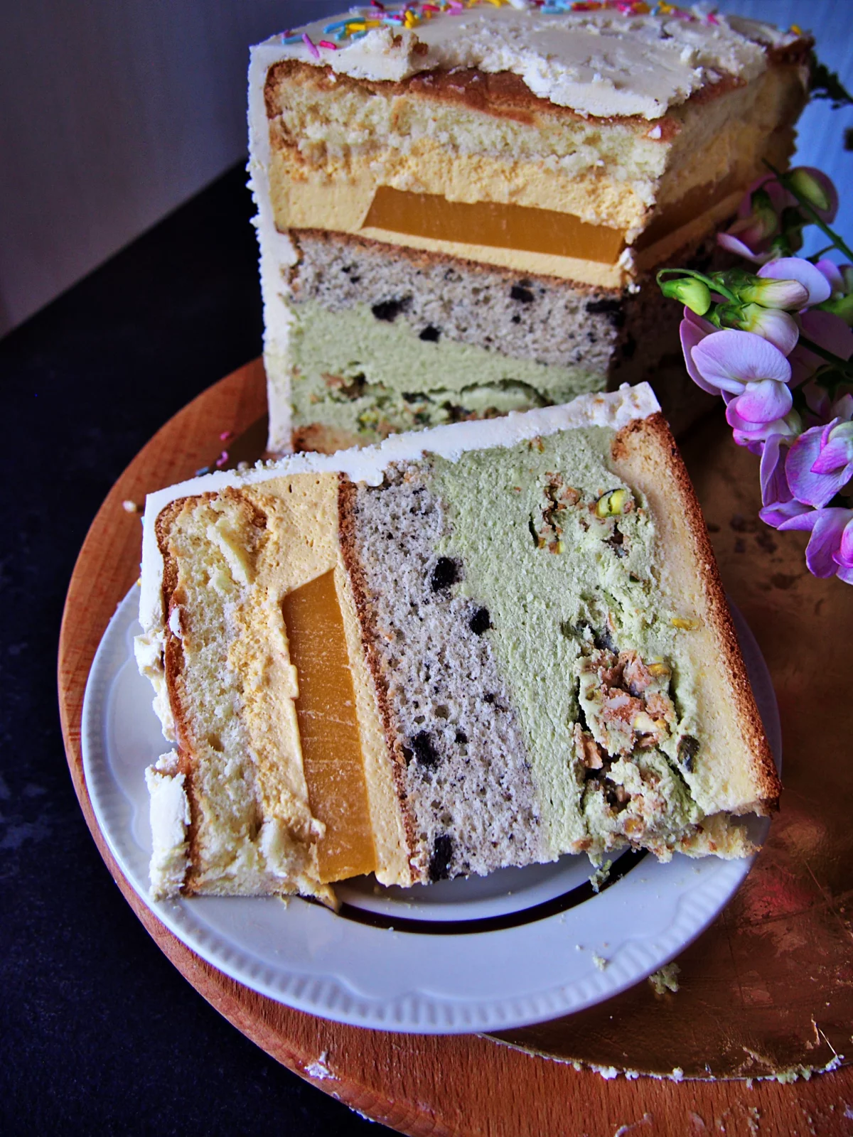 Tort Mango-Pistacja z biszkoptem Oreo