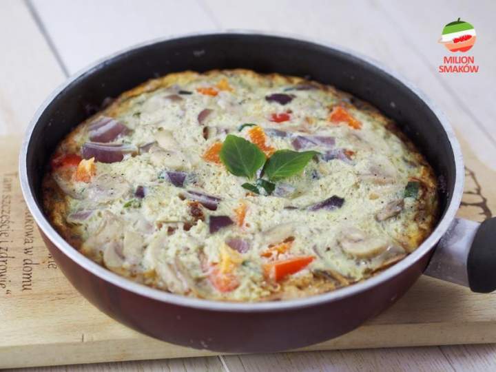 Frittata z papryką i pieczarkami