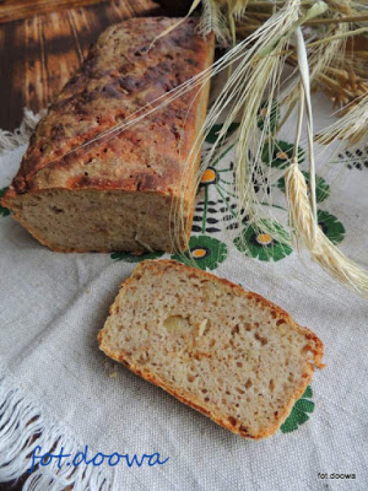 Chleb piwno – cebulowy