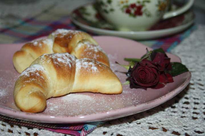 IDEALNE DROŻDŻOWE ROGALIKI