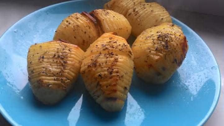 Hasselback-pieczone ziemniaki