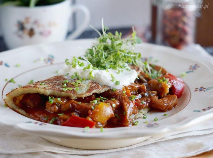 Placki ziemniaczane po wegiersku / Hungarian style potato pancakes