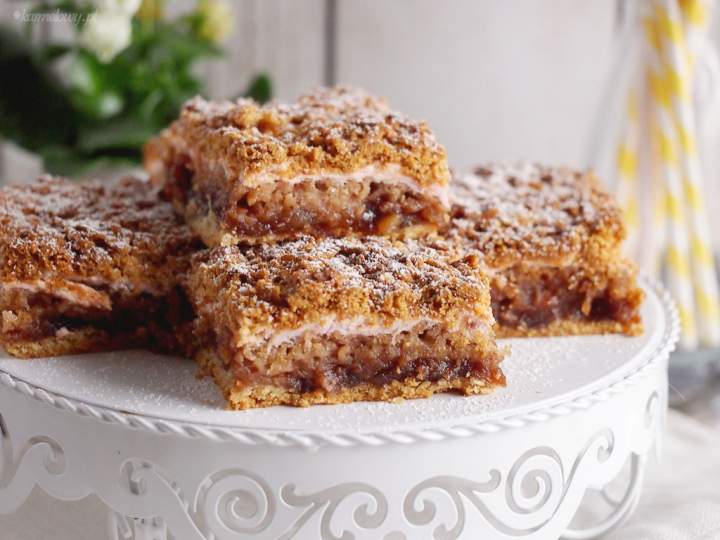 Pleśniak z jabłkami i powidłami / Polish Moldy Cake