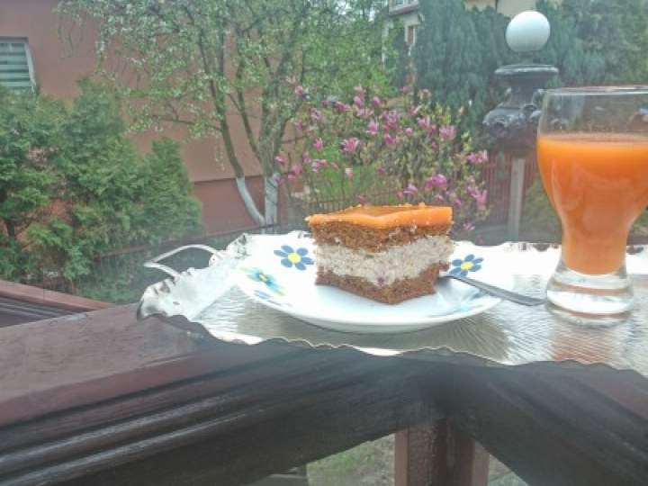 ciasto marchewkowe z kremem