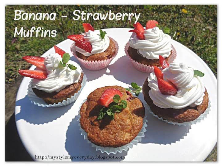 Babeczki bananowo – truskawkowe – Banana – Strawberry Muffins