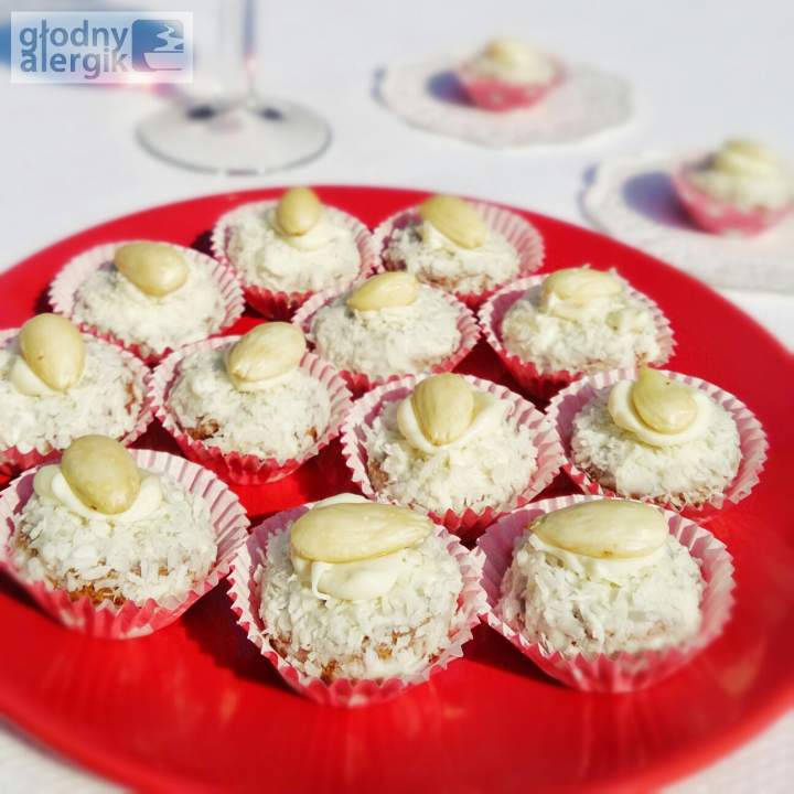 Ciasteczka kokosowo – migdałowe a la Rafaello (bez glutenu, mleka i jajek)