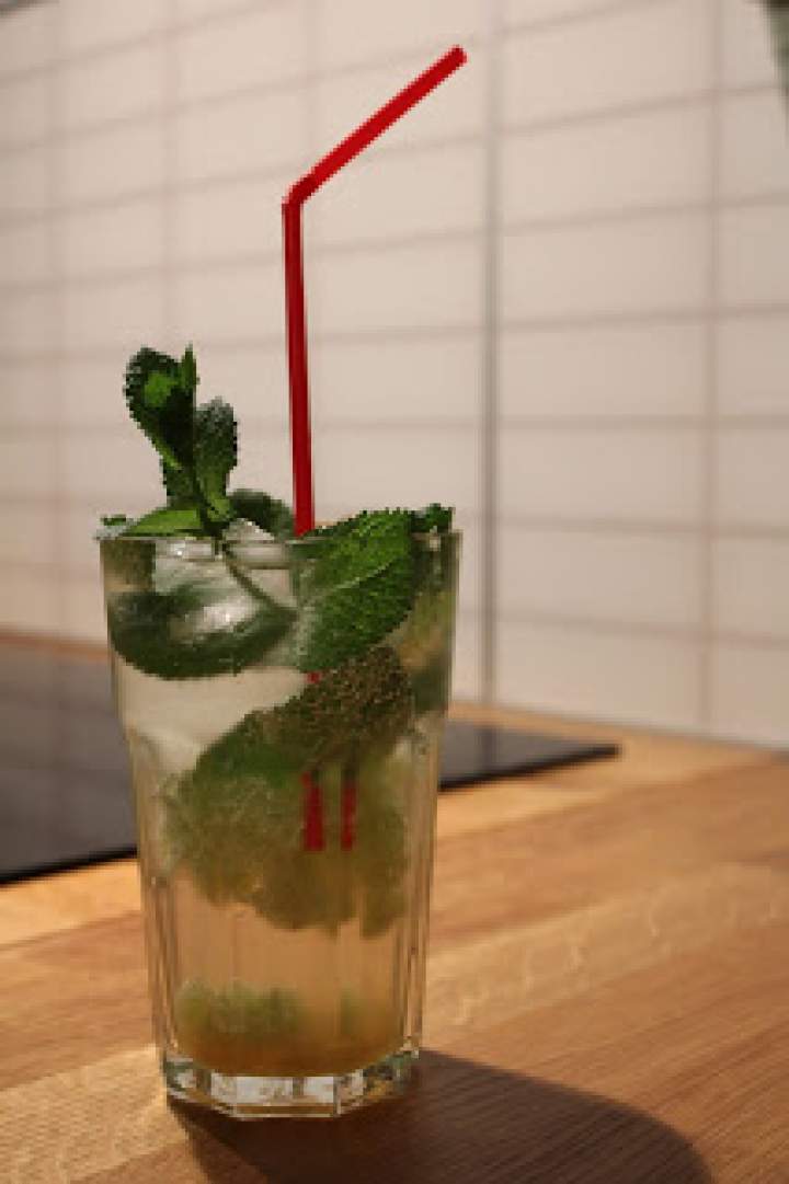 Mojito mohito drink ze spritem krok po kroku