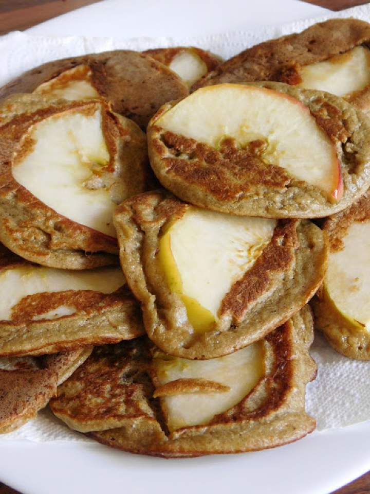Owsiane pancakes z jabłkiem – krok po kroku