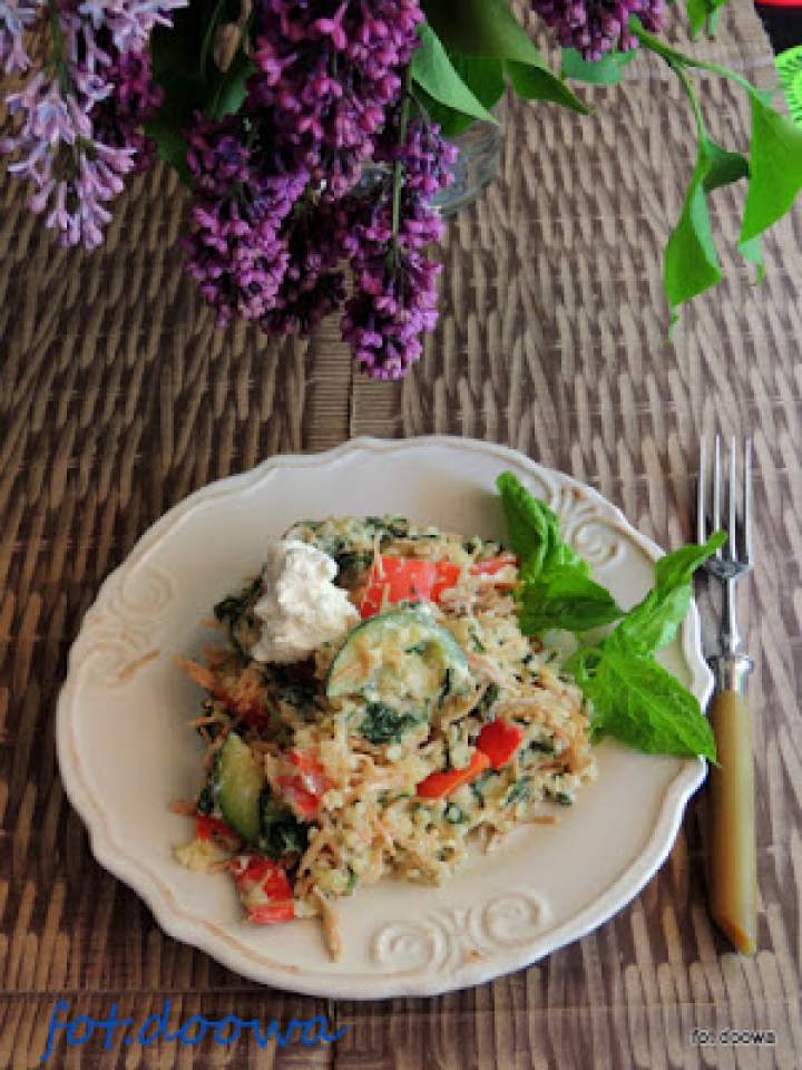 Kasza bulgur z vermicelli ze szpinakiem i ricottą