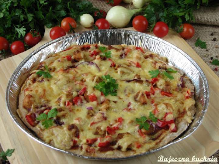 Razowa pizza z gyrosem