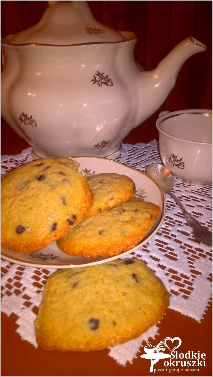 Chocolate chip cookies. Najłatwiejsze ciasteczka z kawałkami czekolady.