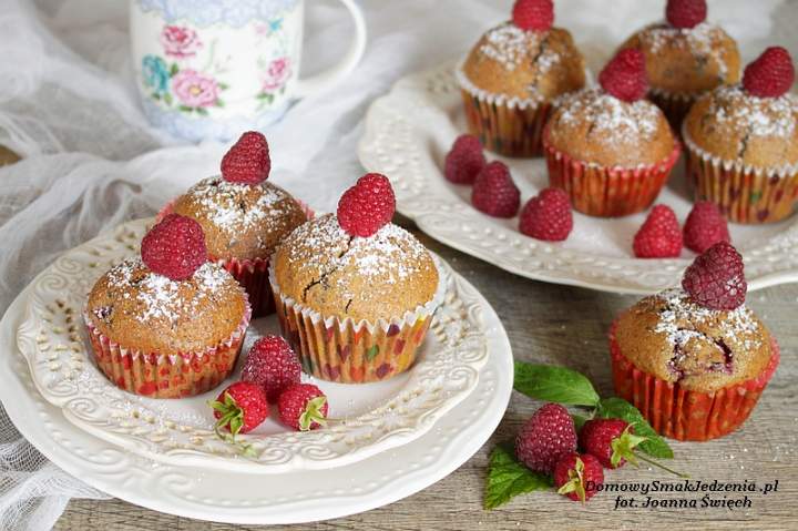 muffiny z malinami i czekoladą