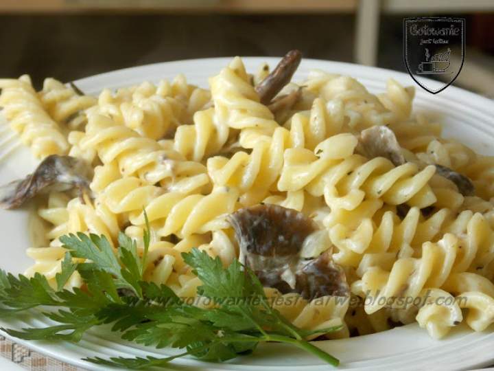 Fusilli z grzybkami leśnymi