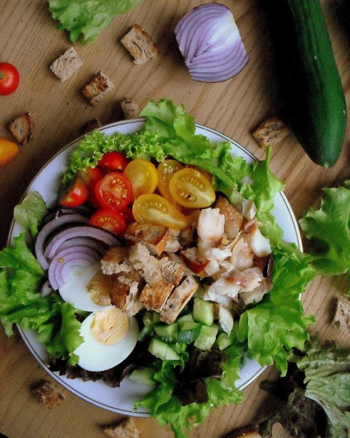 Sałatka z wędzoną rybą i jajkiem / Smoked Fish and Egg Salad