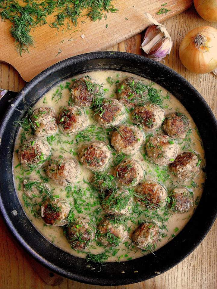 Klopsiki w sosie koperkowym / Meatballs in Creamy Dill Sauce