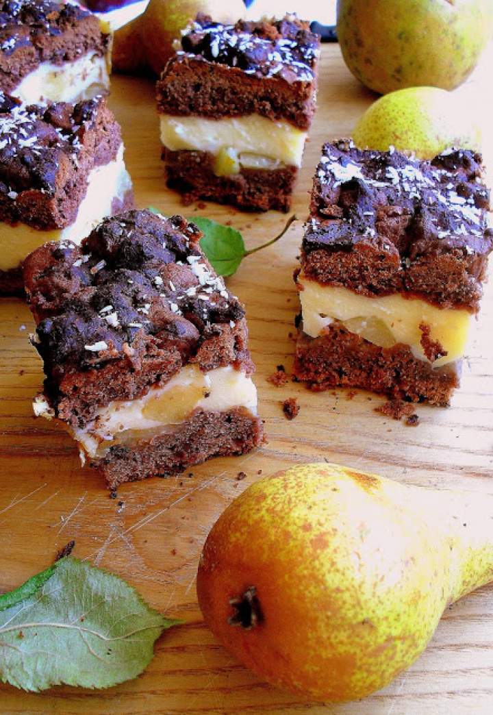 Ciasto z gruszkami i budyniem / Chocolate pudding cake with pears