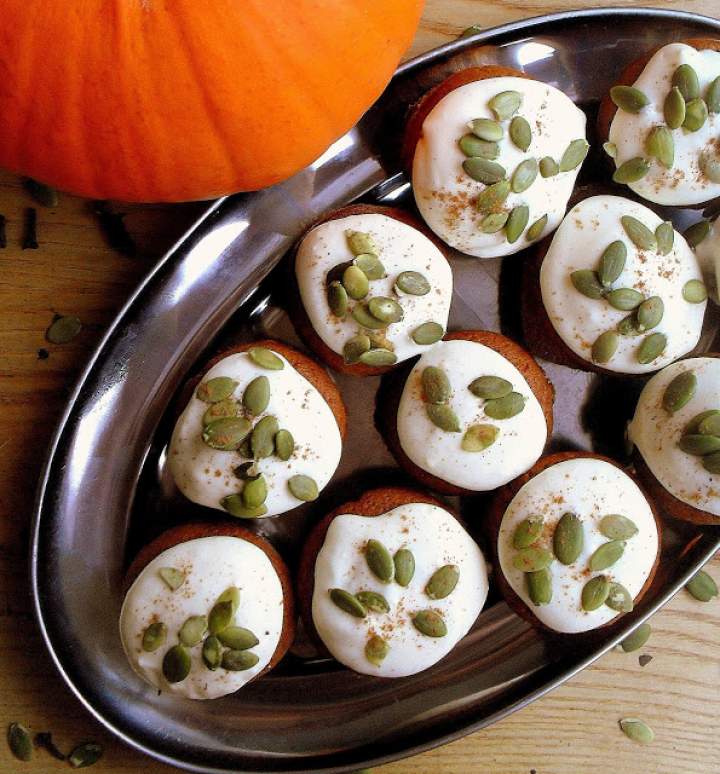 Dyniowe babeczki z kremem / Pumpkin Cupcakes with Cream Cheese Frosting