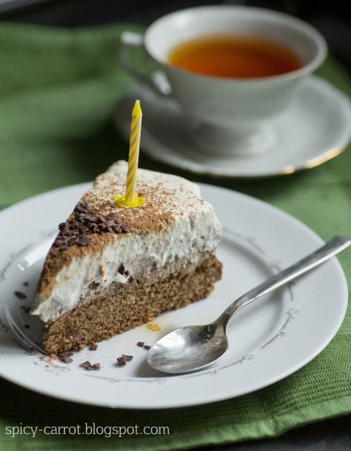 Bezglutenowy tort czekoladowo-śmietanowy