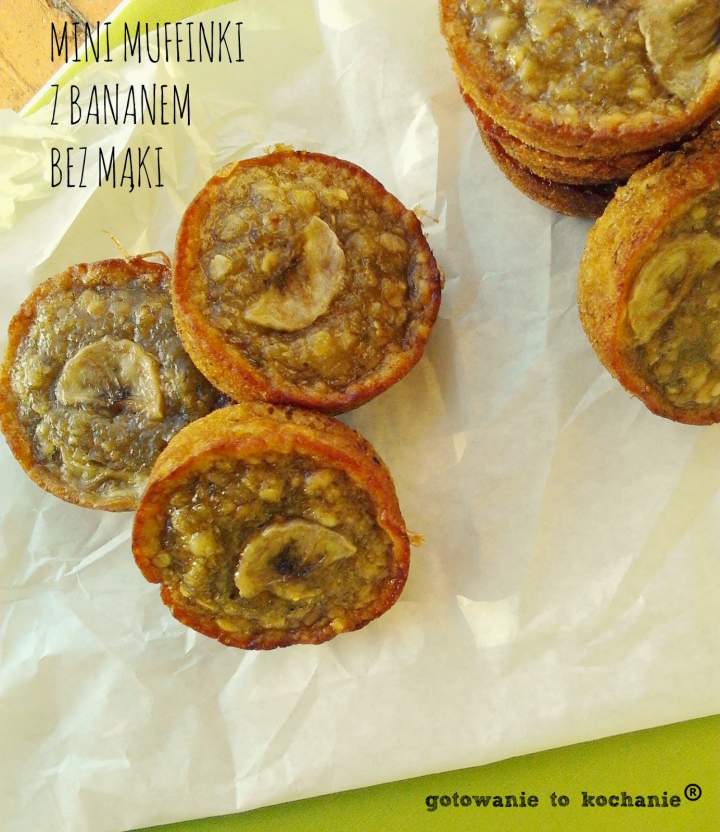 Mini Przyjemniaczki = bezmączne muffinki z bananem i masłem orzechowym