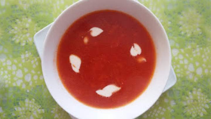 Zupa pomidorowa – przepis z PRL-u