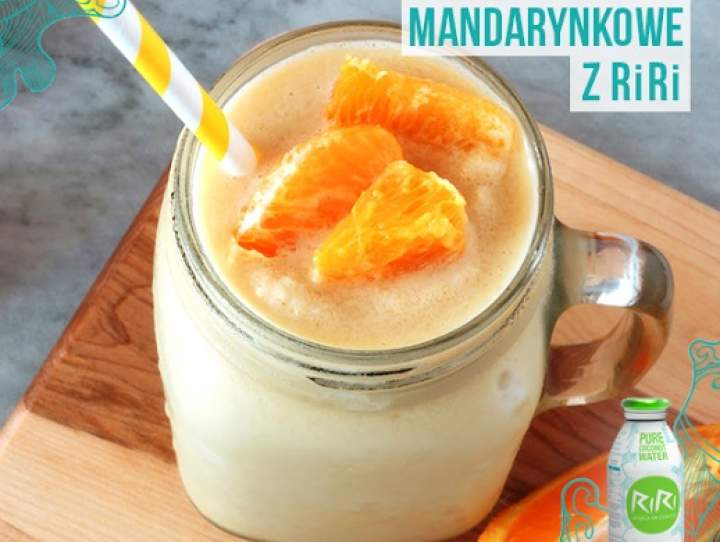 mandarynka + pomarańcza + cytryna + banan + woda kokosowa