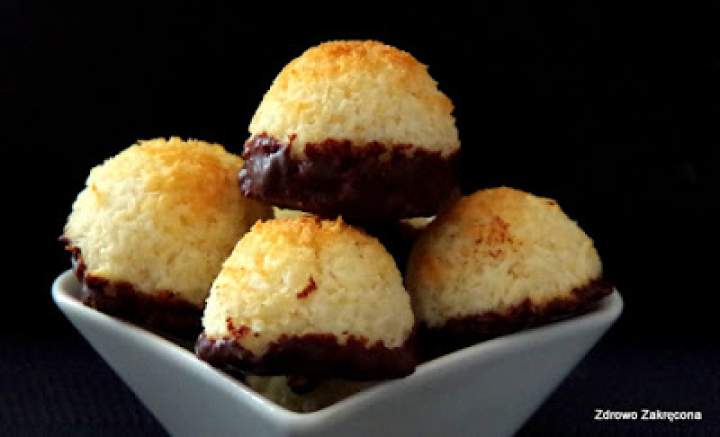 Najprostsze klasyczne kokosanki (makaroniki) słodzone erytrolem. Tylko 3 składniki!