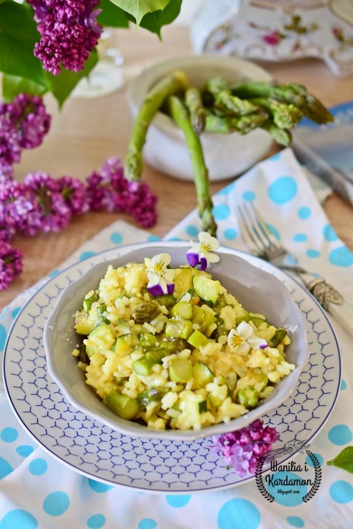 Risotto ze szparagami i cukinią