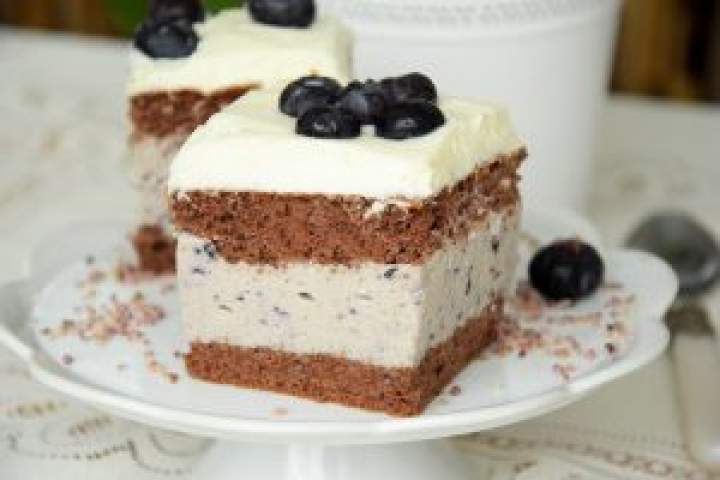 Borówkowa rozkosz – najlepsze ciasto borówkowe