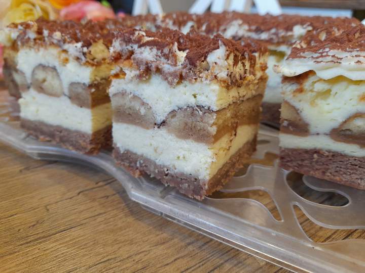 Sernik tiramisu