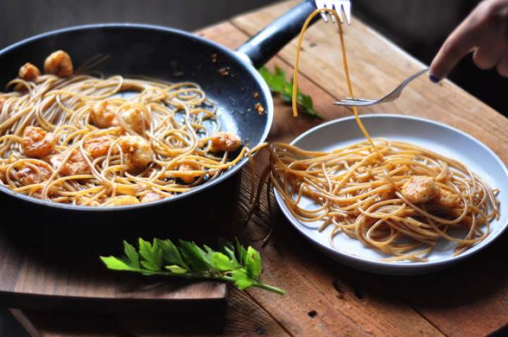 Spaghetti z czosnkowymi krewetkami