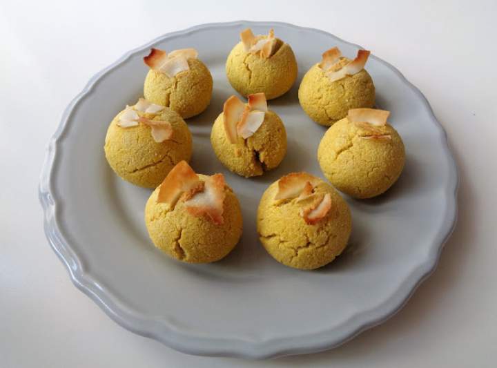 Kokosowe mini-bułeczki z kremem mango lub marakuja