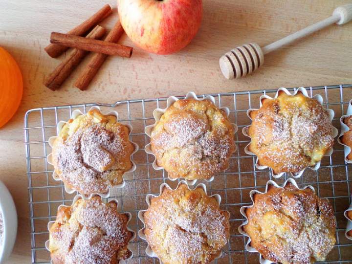 Jabłkowe babeczki z ricottą i rodzynkami (Muffin di mele con ricotta e uvetta)