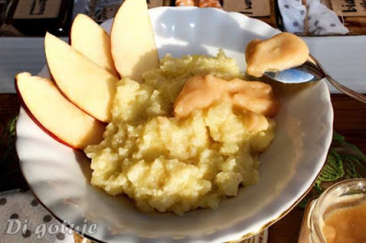 Pieczone jabłko z kaszą jaglaną – dla niemowląt i dorosłych