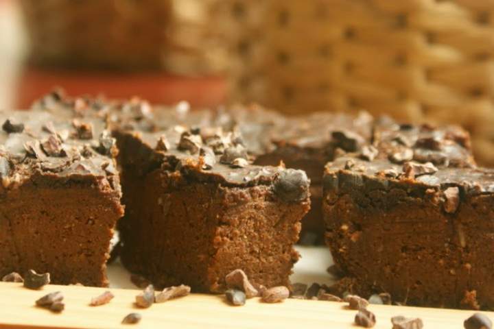 Wegańskie bezglutenowe i bezcukrowe brownie ze słodkich ziemniaków. Najlepsze!