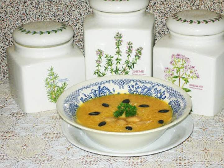 Zupa krem z dyni i białej fasoli