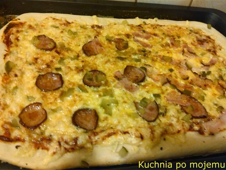 Święto pizzy w Kuchni po mojemu. Znowu;) Kurczak curry z ananasem i wiejska tym razem.