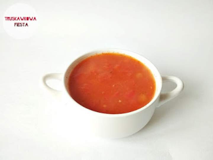 Zupa z ciecierzycy, pomidorów i ryżem