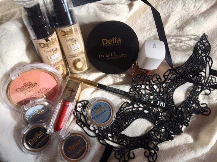 Kolorowy makijaż z Delia Cosmetics