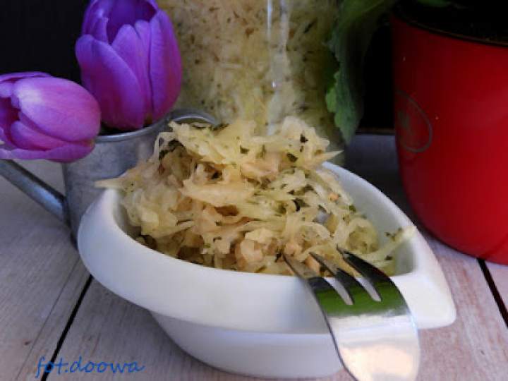 Kiszona kapusta z czosnkiem niedźwiedzim i koprem włoskim