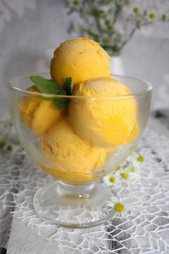 LODY SORBETOWE Z MANGO I MLECZKIEM SKONDENSOWANYM