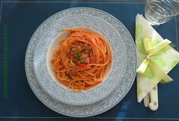 Makaron-spaghetti z tuńczykiem